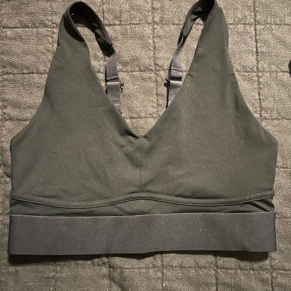 Women's Fabletics Multi-Color Sports Bras Set of 5 - Picture 8 of 11